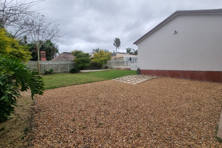 To Let 3 Bedroom Property for Rent in Vredekloof Western Cape